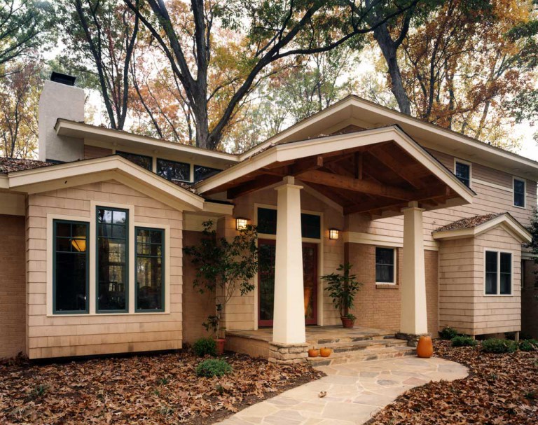 FRONT PORCH DETAIL