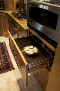 WARMING DRAWER DETAIL
