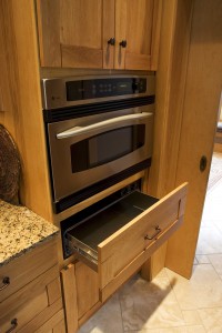 WARMING DRAWER DETAIL