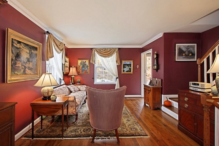 VIEW LOOKING INTO LIVING ROOM