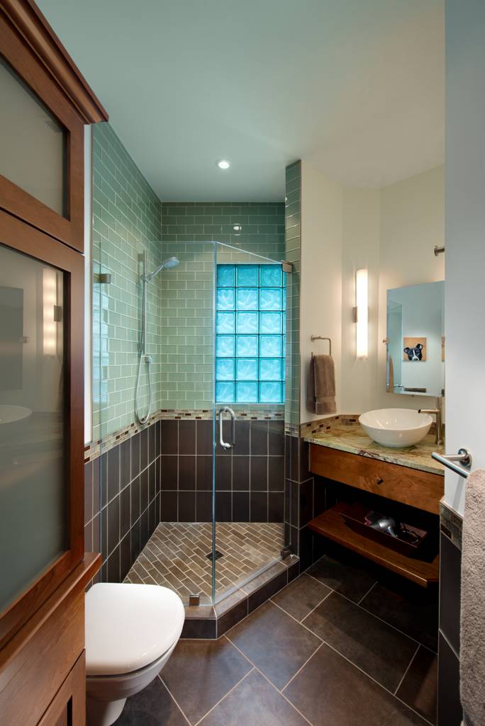 VIEW OF BATHROOM